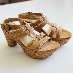 Stuart Weitzman SIZE 8.5 Waveit Woven Raffia platform heels